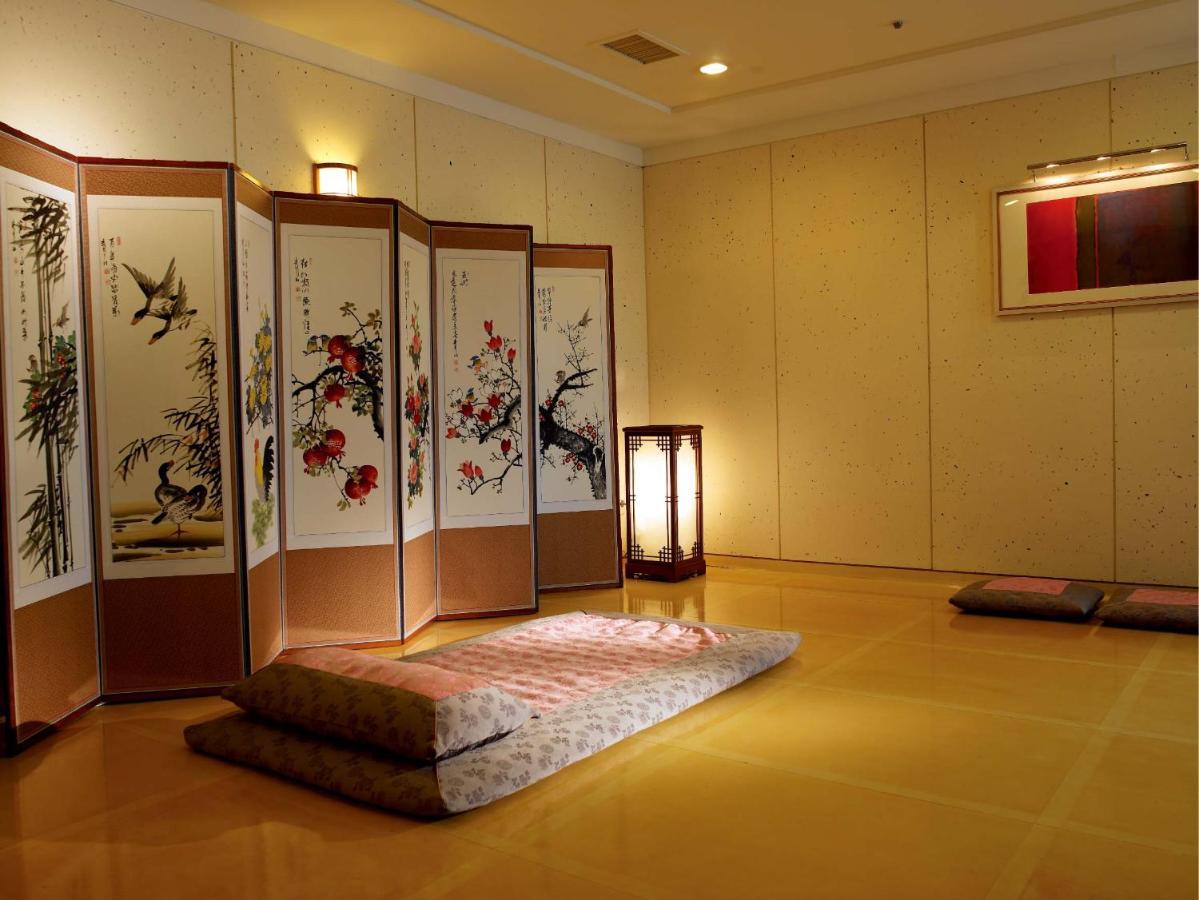 Daegu Grand Hotel Bagian luar foto