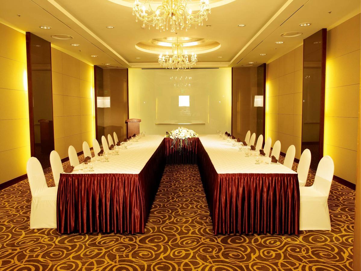 Daegu Grand Hotel Bagian luar foto